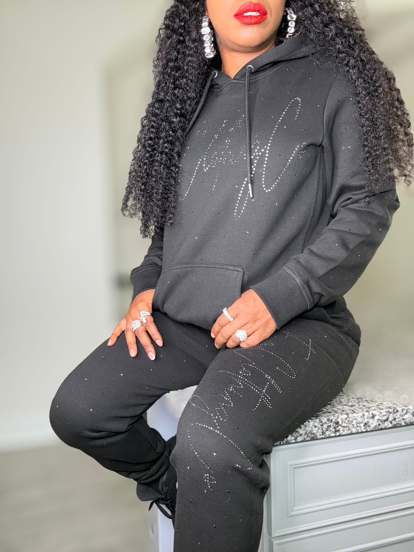 FOUR™ Black Diamonds & Pearls Sweatset